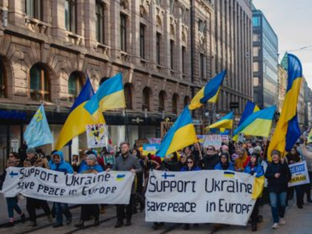 #StandWithUkraine світові громади в підтримці українського народу