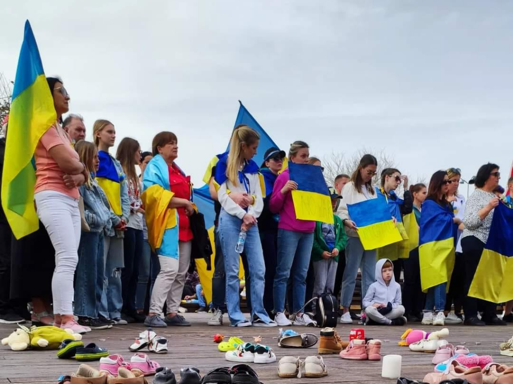 Світові українці єднаються у підтримці і боротьбі з російською агресією