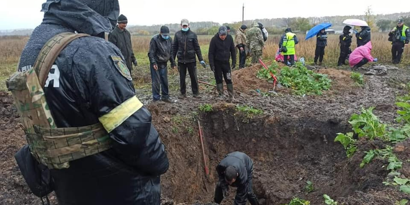 A new mass burial was discovered in Kharkiv Oblast