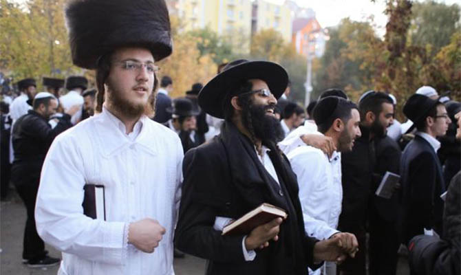 Ukraine calls on Israel to strengthen Hasidic pilgrims’ safety