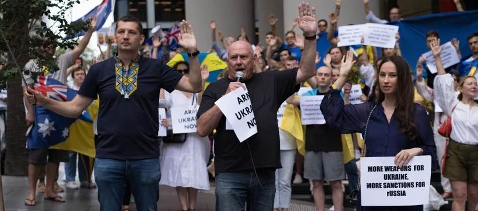 Ukrainians rally outside Australian government, urging stronger support for Ukraine