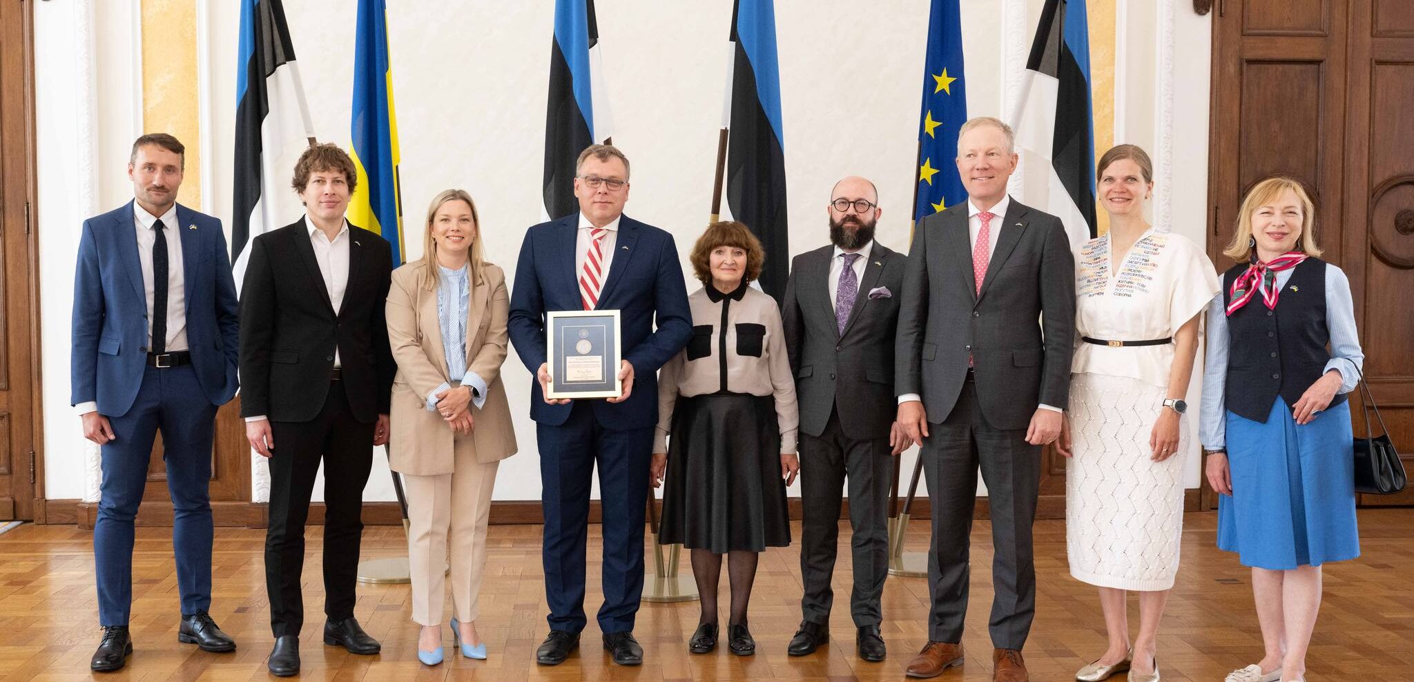 Estonian Parliament Receives UWC’s Highest Award – St. Volodymyr the Great Medal