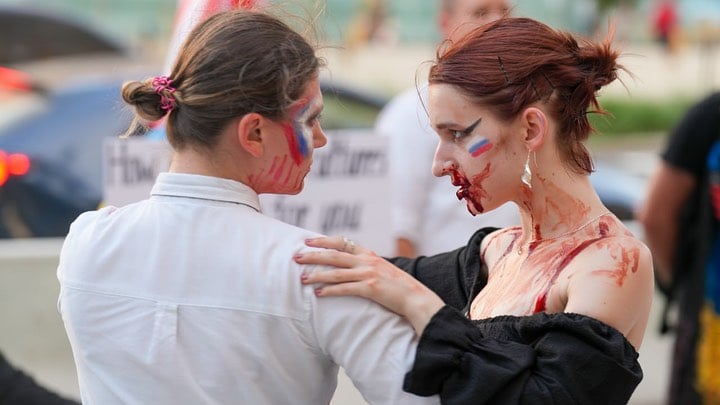 NYC Ukrainians strongly protest the ‘bloody dances’ of a pro-Russian dance jury