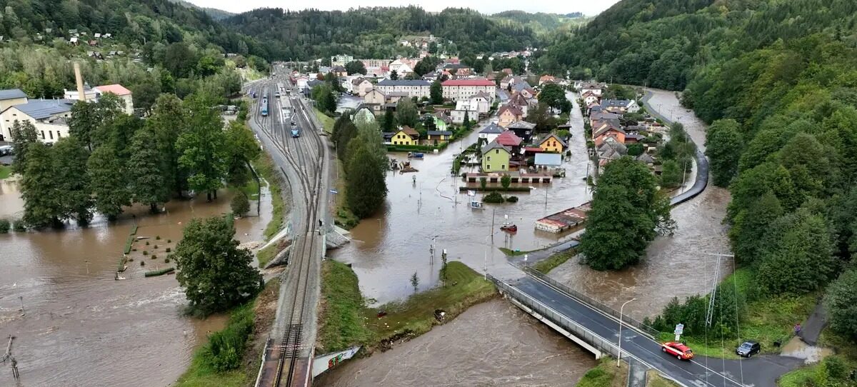 Ukrainians in Czechia help overcome flood aftermath