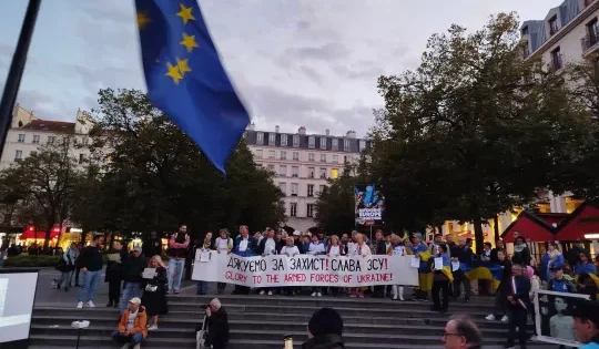 Activists in France urge NATO to invite Ukraine to join