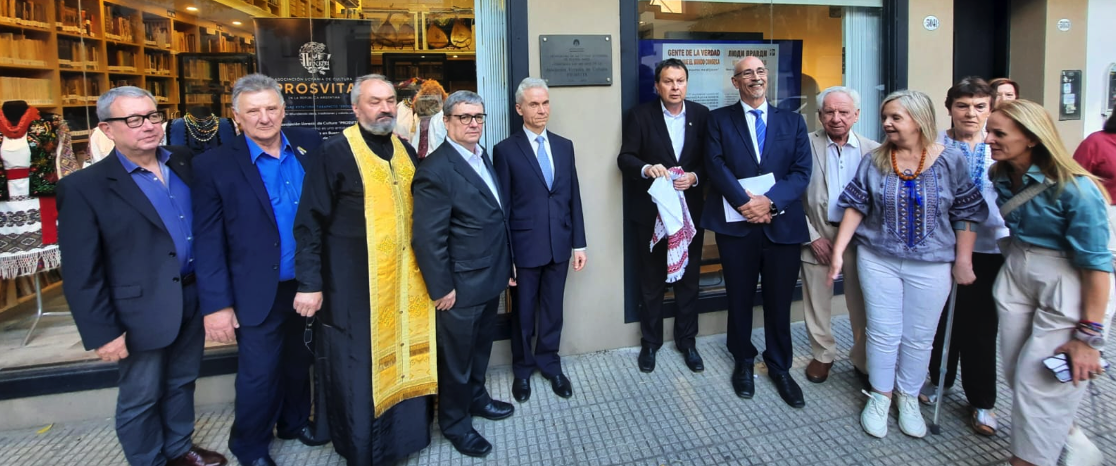 En Buenos Aires por los 100 años de «Prosvita» se inaugura una placa conmemorativa